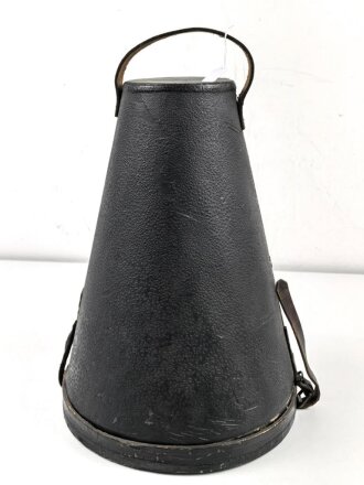 Baden, Pickelhaube für einen Offizier. Im Koffer, mit feldgrauem Überzug und Schirmmütze