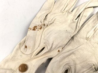 Baden, Pickelhaube für einen Offizier. Im Koffer, mit feldgrauem Überzug und Schirmmütze