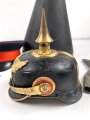 Baden, Pickelhaube für einen Offizier. Im Koffer, mit feldgrauem Überzug und Schirmmütze