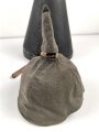 Baden, Pickelhaube für einen Offizier. Im Koffer, mit feldgrauem Überzug und Schirmmütze