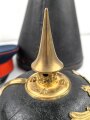 Baden, Pickelhaube für einen Offizier. Im Koffer, mit feldgrauem Überzug und Schirmmütze