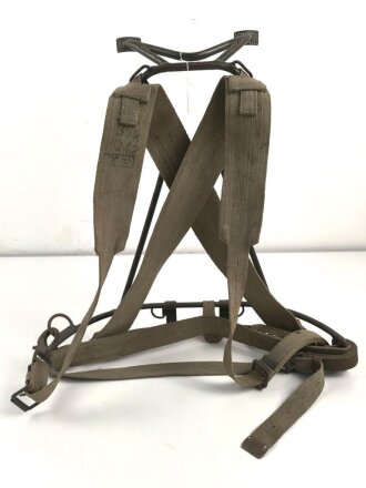 Tragegestell für das Rohr des 8cm Granatwerfer 34...