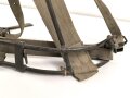 Tragegestell für das Rohr des 8cm Granatwerfer 34 der Wehrmacht.Originallack