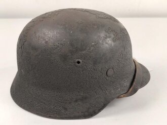 Heer, Stahlhelm Modell 1935 Rauhtarn, unberührtes Stück Q64