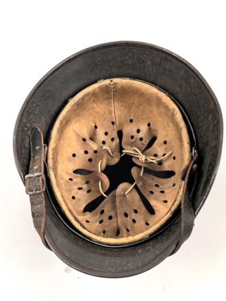 Heer, Stahlhelm Modell 1935 Rauhtarn, unberührtes Stück Q64