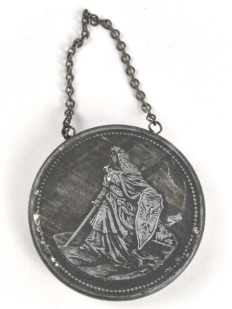 1.Weltkrieg " Unserer Führer in grosser Zeit 1914 1916" 45mm Durchmesser, zum öffnen , innen Bildnisse der Heerführer. An kleiner Kette