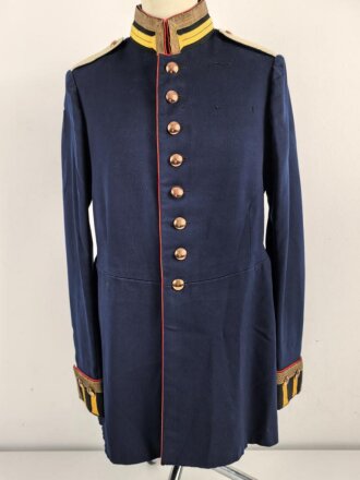Preussen, Waffenrock für einen Angehörigen im 1. Garde Fußartillerie Regiment Spandau. Die Effekten Original vernäht. diverse Mottenschäden