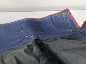 Preussen, Waffenrock für einen Angehörigen im 1. Garde Fußartillerie Regiment Spandau. Die Effekten Original vernäht. diverse Mottenschäden