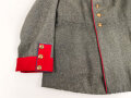1. Weltkrieg, Waffenrock zur feldgrauen Friedensuniform M1915 für einen Angehörigen der Infanterie. Kammerstück, Mottenschaden