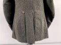 1. Weltkrieg, Feldbluse Modell 1915 für Mannschaften, während des Krieges zum Offiziersrock geändert. So getragenes Stück in gutem Gesamtzustand, Ordenschlaufe für EK1