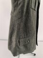 1. Weltkrieg, Feldbluse Modell 1915 für Mannschaften, während des Krieges zum Offiziersrock geändert. So getragenes Stück in gutem Gesamtzustand, Ordenschlaufe für EK1