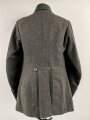 1. Weltkrieg, Feldbluse Modell 1915 für Mannschaften, während des Krieges zum Offiziersrock geändert. So getragenes Stück in gutem Gesamtzustand, Ordenschlaufe für EK1