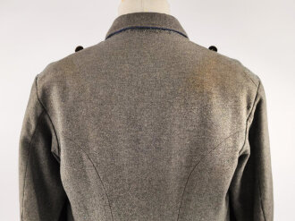 1. Weltkrieg, feldgraue Feldbluse für Mannschaften und Unteroffiziere der Sanitätstruppe. Kammerstück des Artillerie Regiment 54. getragenes Stück in gutem Gesamtzustand