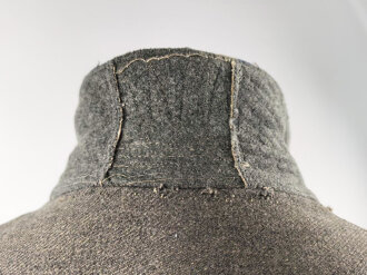 1. Weltkrieg, feldgraue Feldbluse für Mannschaften und Unteroffiziere der Sanitätstruppe. Kammerstück des Artillerie Regiment 54. getragenes Stück in gutem Gesamtzustand