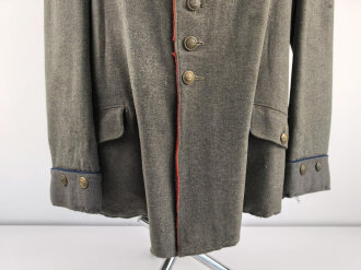 1. Weltkrieg, feldgraue Feldbluse für Mannschaften und Unteroffiziere der Sanitätstruppe. Kammerstück des Artillerie Regiment 54. getragenes Stück in gutem Gesamtzustand