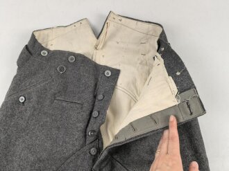 1. Weltkrieg , Reithose für Mannschaften der berittenen Truppen M 1908. Kammerstück von 1916 ohne Lederbesatz in gutem Zustand, die Strippe an den Beinenden abgeschnitten