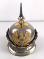 Preussen, Helm Modell 1867  für einen Reserveoffizier eines Linien Kürassier Regimentes. Getragenes Stück in gutem Gesamtzustand, sehr dekoratives Stück