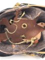 Bayern, Raupenhelm für einen Offizier, originale Raupe, der Kinnriemen seitlich angerissen. Attraktiver Helm