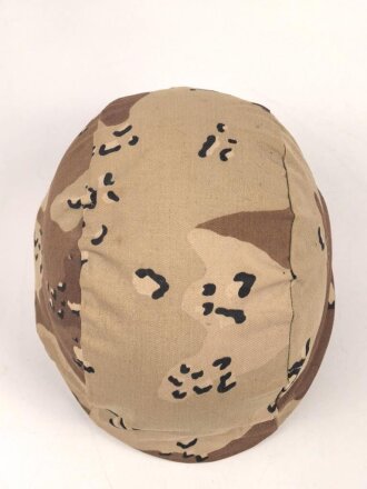 U.S. Army PASGT Helmet M-1, dated 1983, size medium. very good condition , with 6col desert cover. NO export, shipping only within Germany
