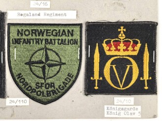 Norwegen, Sammlung Ärmelabzeichen Heer, auf Karton getackert