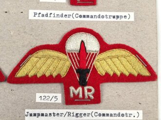 Bangladesch, Sammlung Springerabzeichen, auf Karton getackert