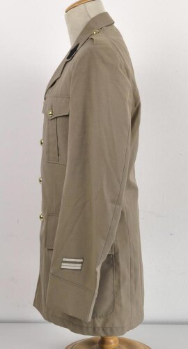 Belgien, Uniformjacke und Hose khaki, die Kragenspiegel original vernäht, Guter Zustand, die Jacke datiert 1977