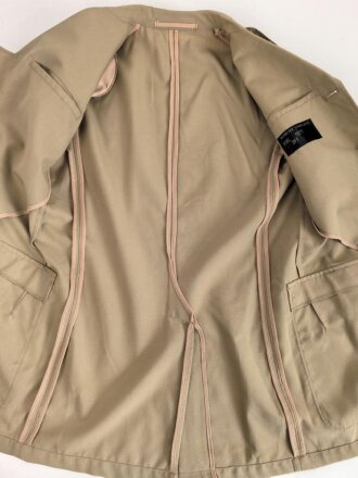 Belgien, Uniformjacke und Hose khaki, die Kragenspiegel original vernäht, Guter Zustand, die Jacke datiert 1977