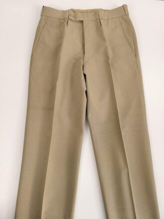 Belgien, Uniformjacke und Hose khaki, die Kragenspiegel original vernäht, Guter Zustand, die Jacke datiert 1977