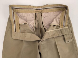 Belgien, Uniformjacke und Hose khaki, die Kragenspiegel original vernäht, Guter Zustand, die Jacke datiert 1977