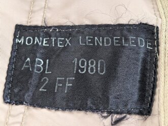 Belgien, Uniformjacke und Hose khaki, die Kragenspiegel original vernäht, Guter Zustand, die Jacke datiert 1977