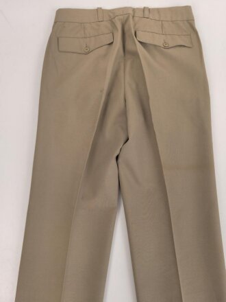 Belgien, Uniformjacke und Hose khaki, die Kragenspiegel original vernäht, Guter Zustand, die Jacke datiert 1977