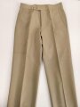 Belgien, Uniformjacke und Hose khaki, die Kragenspiegel original vernäht, Guter Zustand, die Jacke datiert 1977