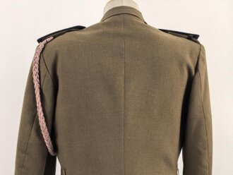 Frankreich Fremdenlegion, Uniformjacke eines Angehörigen im 2. Infanterieregiment. Der Brustanhänger von DRAGO, die Effekten original und zugehörig, die Jacke datiert 1972