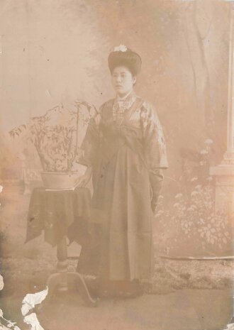 Tsingtau China, 4 Fotos 10 x 14-15cm, Seesoldaten und chinesische Frauen Darstellend