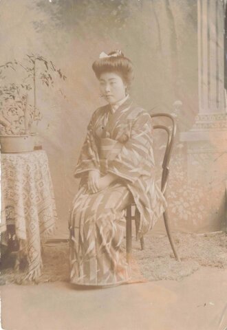 Tsingtau China, 4 Fotos 10 x 14-15cm, Seesoldaten und chinesische Frauen Darstellend
