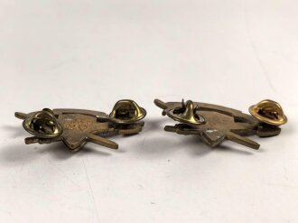 U.S. Texas Military University Collar device, pair