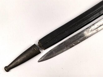 Kaiserreich, Seitengewehr Modell 1871, nummerngleich,  Herstellermarke W.R.Kirschbaum, Scheidenspitze abgebrochen und beiliegend. Ungereinigtes Stück