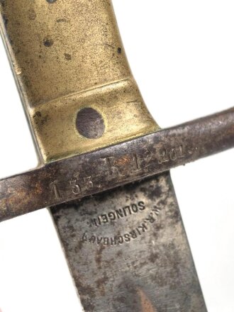 Kaiserreich, Seitengewehr Modell 1871, nummerngleich,  Herstellermarke W.R.Kirschbaum, Scheidenspitze abgebrochen und beiliegend. Ungereinigtes Stück