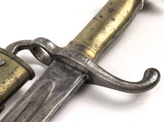 Bayern , Seitengewehr Modell 1871. Hersteller Weyersberg & Stamm Solingen, zusammengehörig, Truppenstempelung auf Parierstange und unterem Scheidenbeschlag.Guter Gesamtzustand