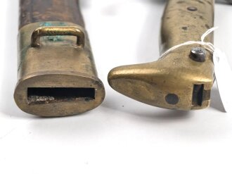 Bayern , Seitengewehr Modell 1871. Hersteller Weyersberg & Stamm Solingen, zusammengehörig, Truppenstempelung auf Parierstange und unterem Scheidenbeschlag.Guter Gesamtzustand