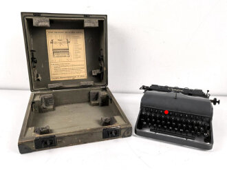 Dienstschreibmaschine "Olympia Robust" mit...
