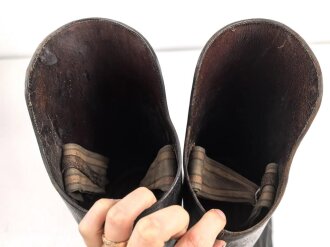 Kaiserreich, Paar Stiefel für Berittene, Kürassierstiefel. Leder leicht angtrocknet aber intakt, Sohlenlänge 29cm, guter Gesamtzustand