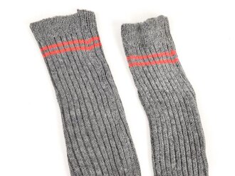 Paar Socken Wehrmacht, Variante mit roten Grössenstreifen. Guter Zustand