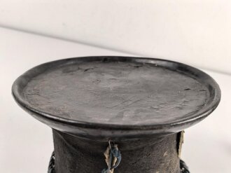 Bayern, Tschako für Landwehr Modell 1825. Nicht zugehöriger Kordon, diverse Mottenschäden, sonst gut