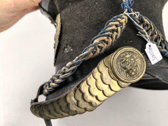 Bayern, Tschako für Landwehr Modell 1825. Nicht zugehöriger Kordon, diverse Mottenschäden, sonst gut
