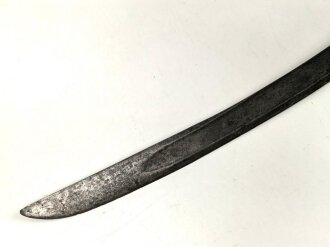 Bayern, Cheveaulegersäbel Modell Rumford 1802, ohne Scheide, Gesamtlänge 104 cm,  2 spangiges Gefäß nachlackiert und wackelt, Spangen angerissen aber fest,  Belederung fehlt,