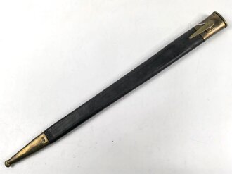 Preußen Kaiserreich, Scheide für Seitengewehr 1871, Naht geschlossen, Truppenstempel auf Mundblech, Abnahmestempel auf Mund- und Ortblech, Klammer Ortblech fehlt, Scheidenmundöffnung für Klingenbreite 29,5 mm, Gesamtlänge 49,7cm