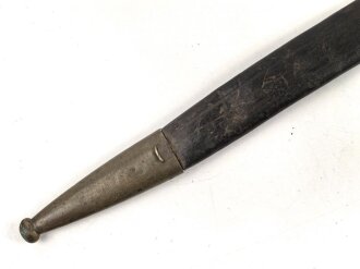 Preußen Kaiserreich, Scheide für Seitengewehr 1871, Naht geschlossen, Truppenstempel auf Mundblech, Abnahmestempel auf Mund- und Ortblech, Klammer Mundblech fehlt ,Leder darunter ausgerissen