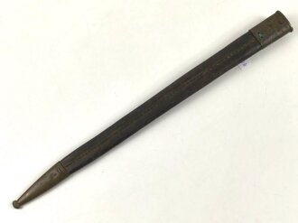 Preußen Kaiserreich, Scheide für Seitengewehr 1871, Naht geschlossen, Truppenstempel auf Mundblech, Abnahmestempel auf Mund- und Ortblech, Klammer Mundblech fehlt ,Leder darunter ausgerissen