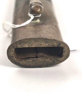 Preußen Kaiserreich, Scheide für Eigentums-Seitengewehr 1871, Naht geschlossen, Scheidenmundöffnung  für Klingenbreite 23,5 mm, Gesamtlänge ca 50 cm, Leder hart